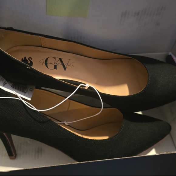 New Gloria Vanderbilt Women's Marilyn Pumps Ivory Heels Shoes NIB - Picture 6 of 6